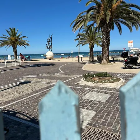 Alessandra House グロッタンマーレ